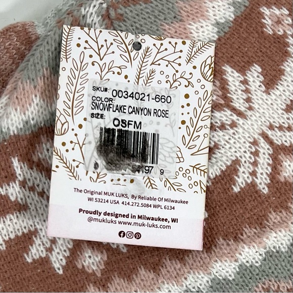 Muk Luks Women’s Snowflake Matching Hat & Gloves Set - Picture 6 of 8